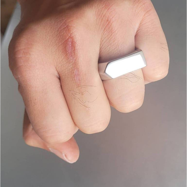 Anel Masculino Flecha Prata em Aço Inoxidável