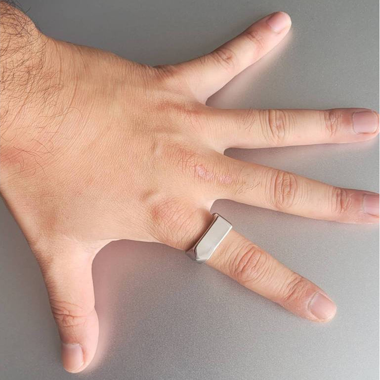 Anel Masculino Flecha Prata em Aço Inoxidável