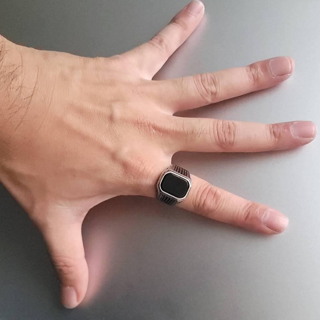 Anel Masculino Pedra Onix Grande Prata em Aço Inoxidável
