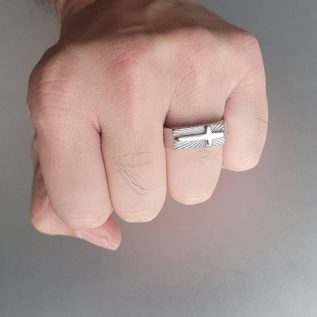 Anel Masculino Cruz Retângulo Prata em Aço Inoxidável