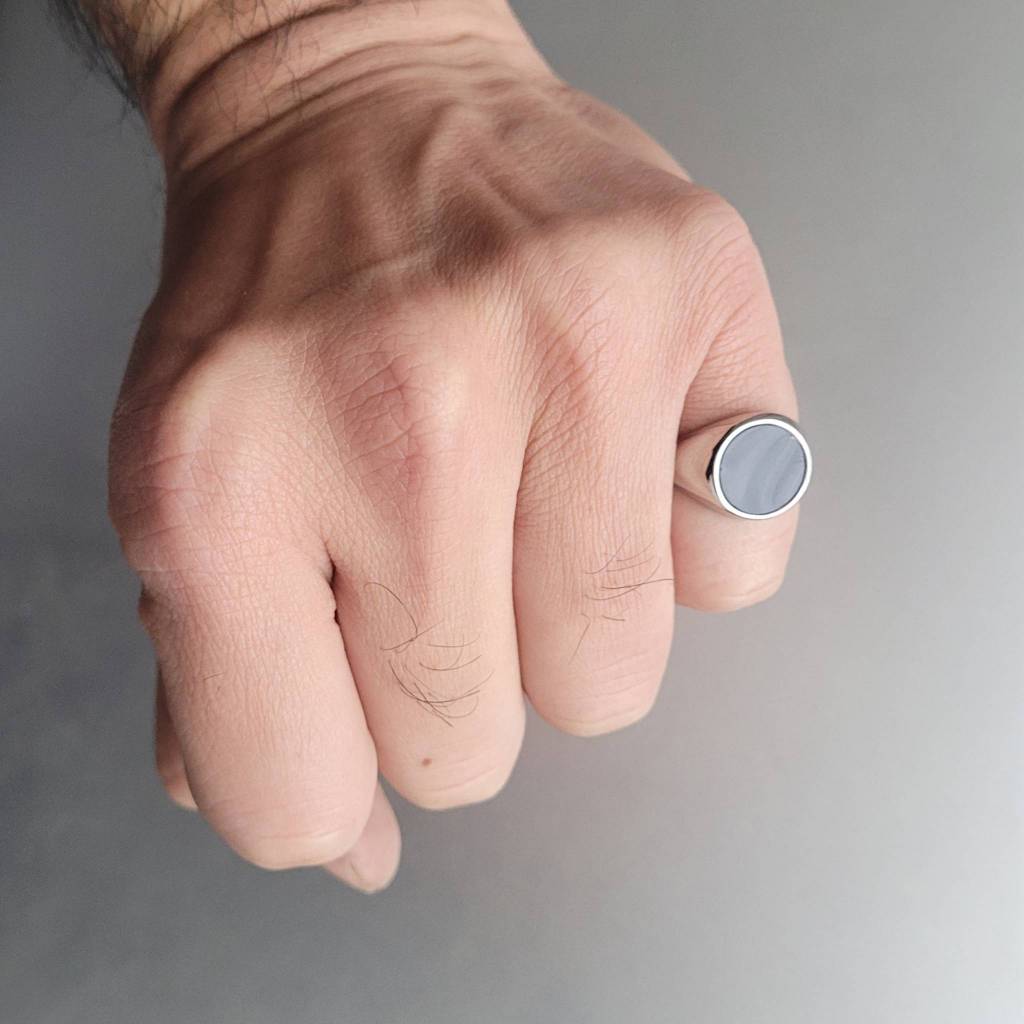 Anel Masculino Pedra Onix Redondo Pequeno Prata em Aço