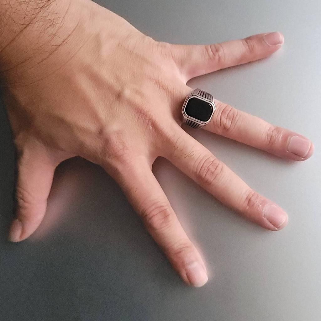 Anel Masculino Pedra Onix Grande Prata em Aço Inoxidável