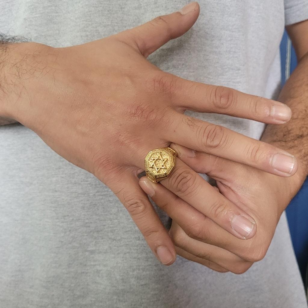 Anel Masculino Estrela De Davi Dourado em Aço Inoxidável