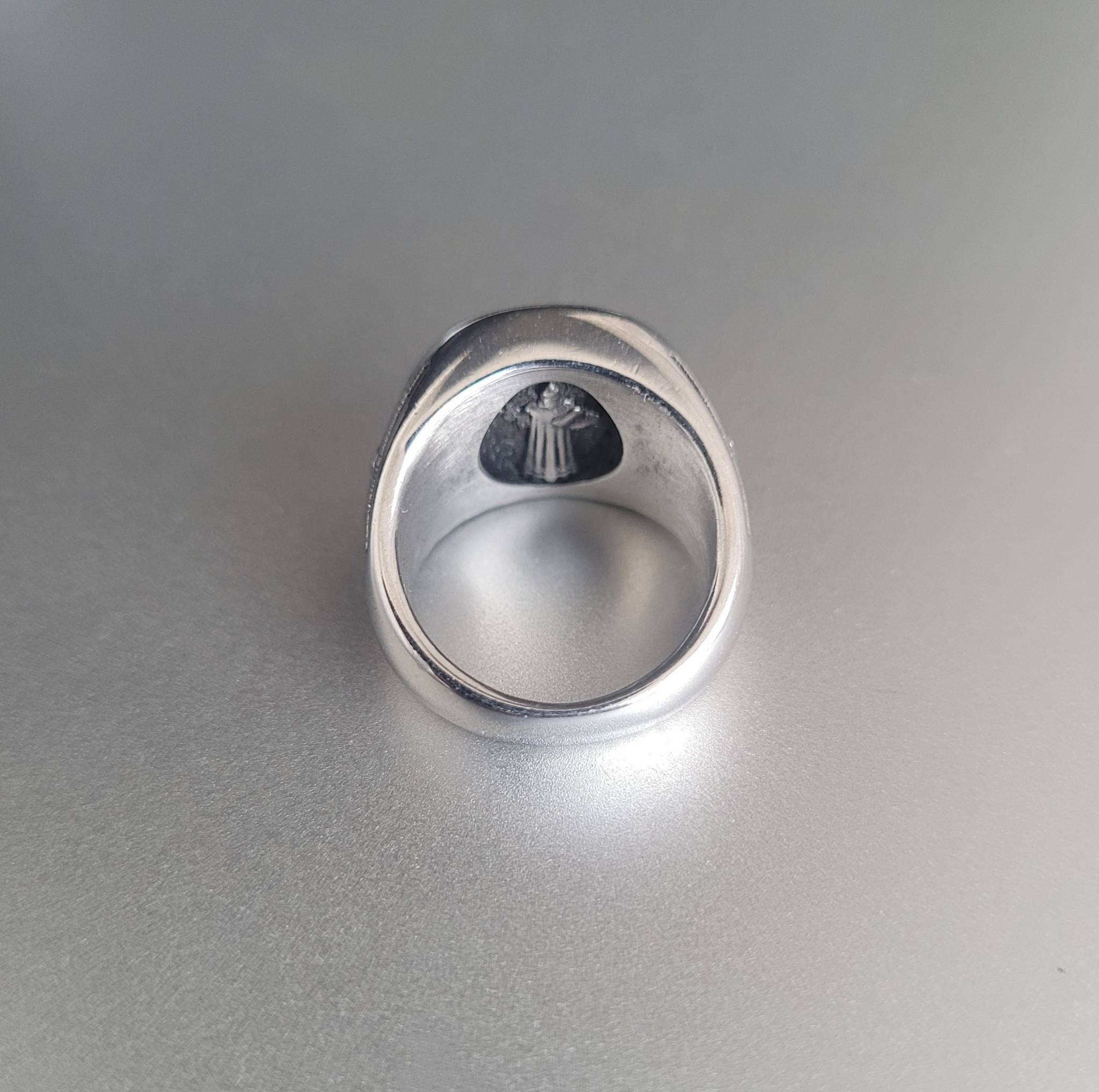 Anel Masculino São Bento Cruz Prata em Aço Inoxidável