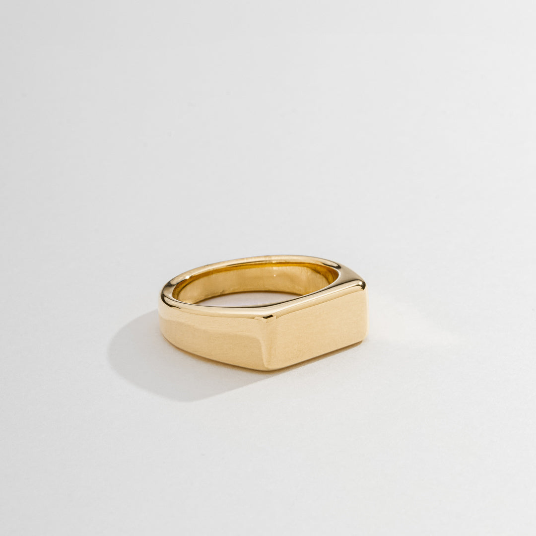 Anel Masculino Retângulo Dourado em Aço