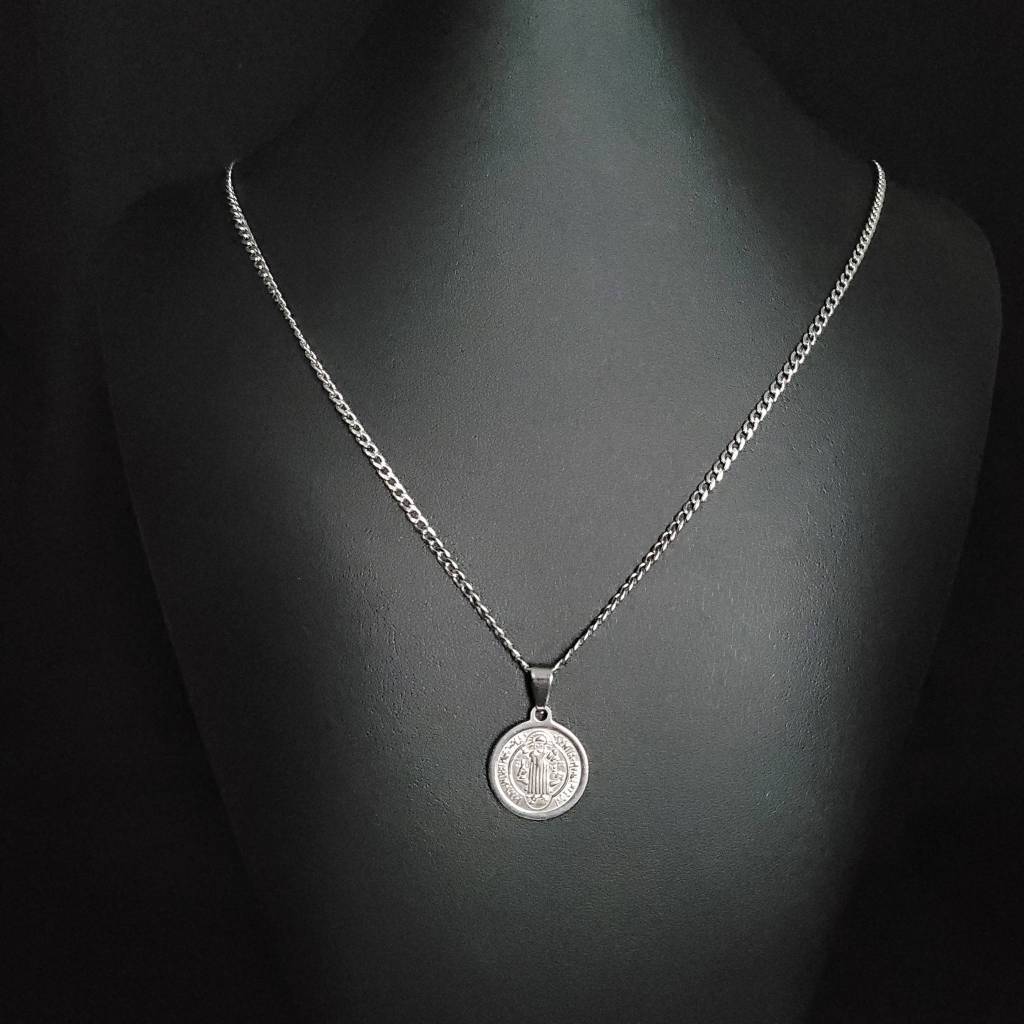 Colar Gourmet Com Pingente Medalha de São Bento Prata de Aço